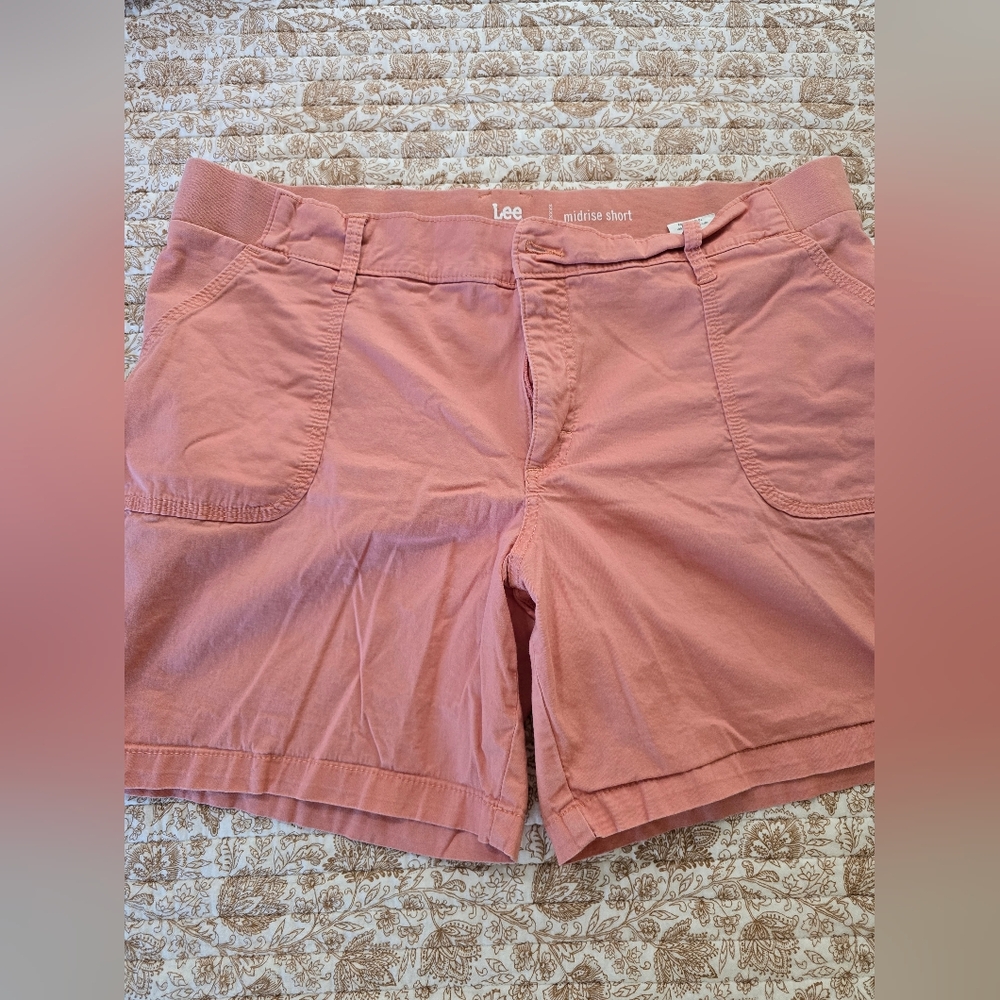 Lee Salmon Pink Shorts, 18